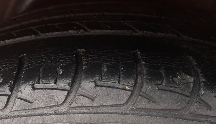 2015 Hyundai Verna FLUIDIC 1.6 CRDI S, Diesel, Manual, 86,082 km, Left Rear Tyre Tread