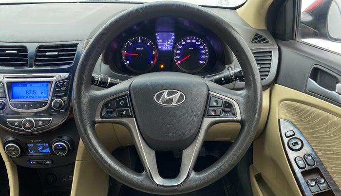 2015 Hyundai Verna FLUIDIC 1.6 CRDI S, Diesel, Manual, 86,082 km, Steering Wheel Close Up