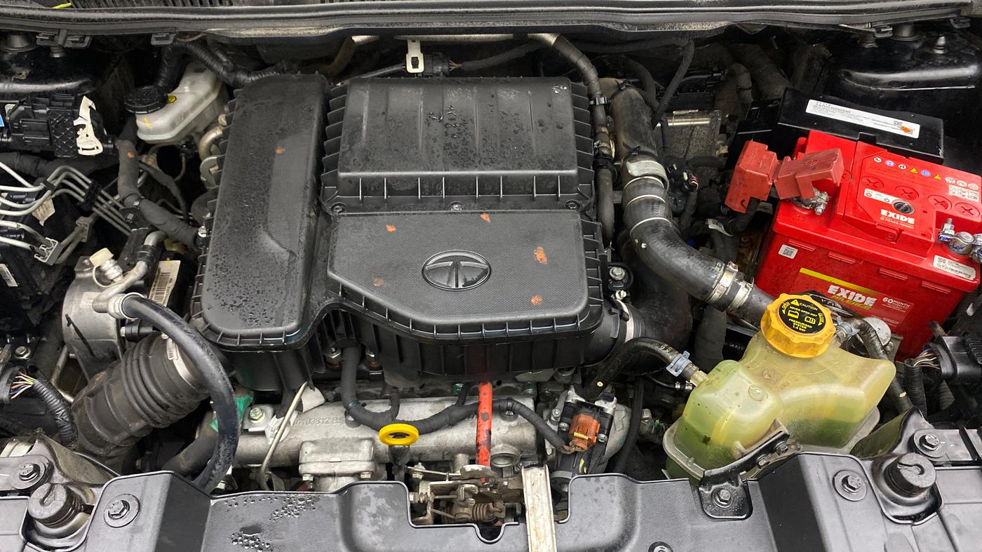 2022 Tata NEXON XZA PLUS (HS) DIESEL DARK EDITION, Diesel, Automatic, 85,697 km, Engine View
