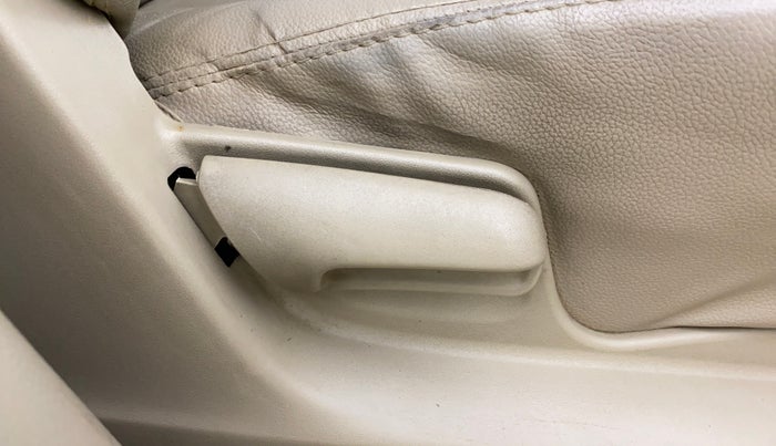 2017 Maruti Ertiga VXI AT, Petrol, Automatic, 66,191 km, Driver Side Adjustment Panel