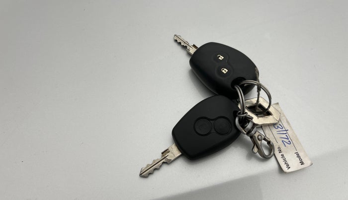 2014 Renault Duster RXL PETROL, Petrol, Manual, 93,081 km, Key Close Up