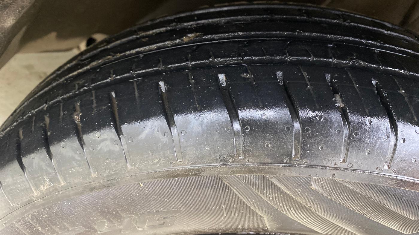 2023 Tata PUNCH ADVENTURE MT, Petrol, Manual, 35,654 km, Right Front Tyre Tread