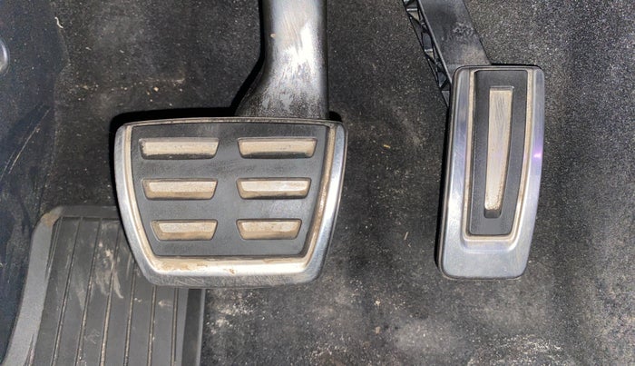 2022 Skoda Octavia L&K 2.0 AT, Petrol, Automatic, 33,616 km, Pedals