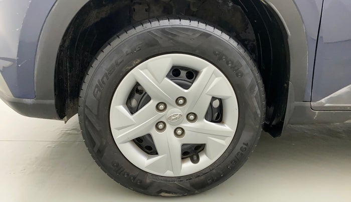 2020 Hyundai VENUE S 1.2, Petrol, Manual, 36,388 km, Left Front Wheel