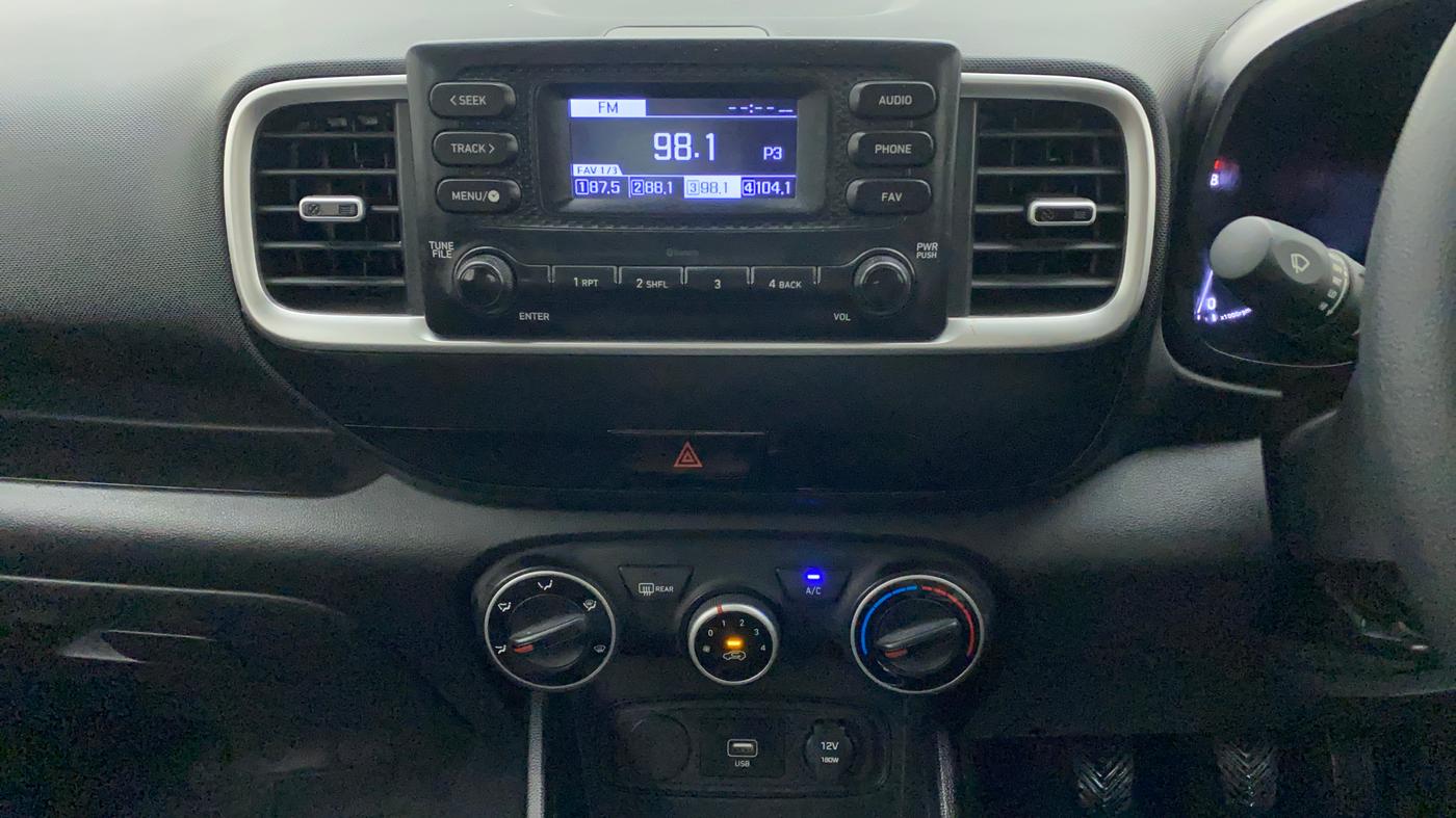 2020 Hyundai VENUE S 1.2, Petrol, Manual, 36,388 km, Air Conditioner