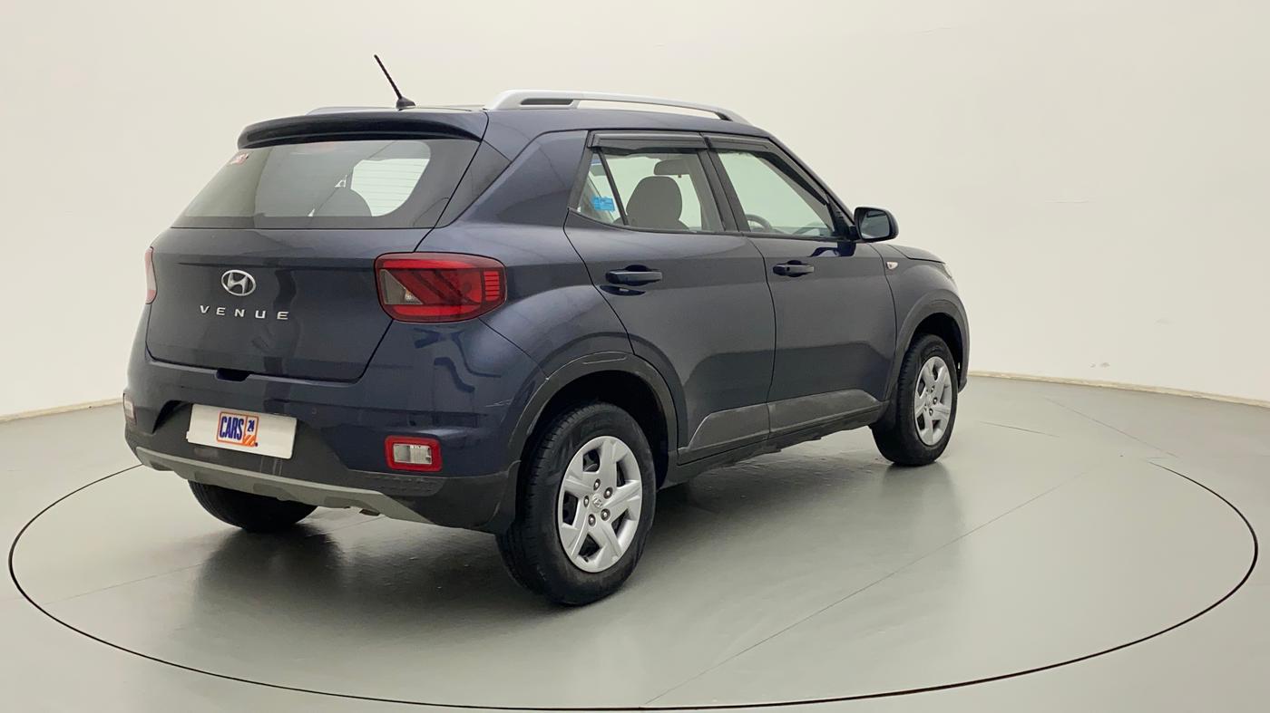 2020 Hyundai VENUE S 1.2, Petrol, Manual, 36,388 km, Right Back Diagonal