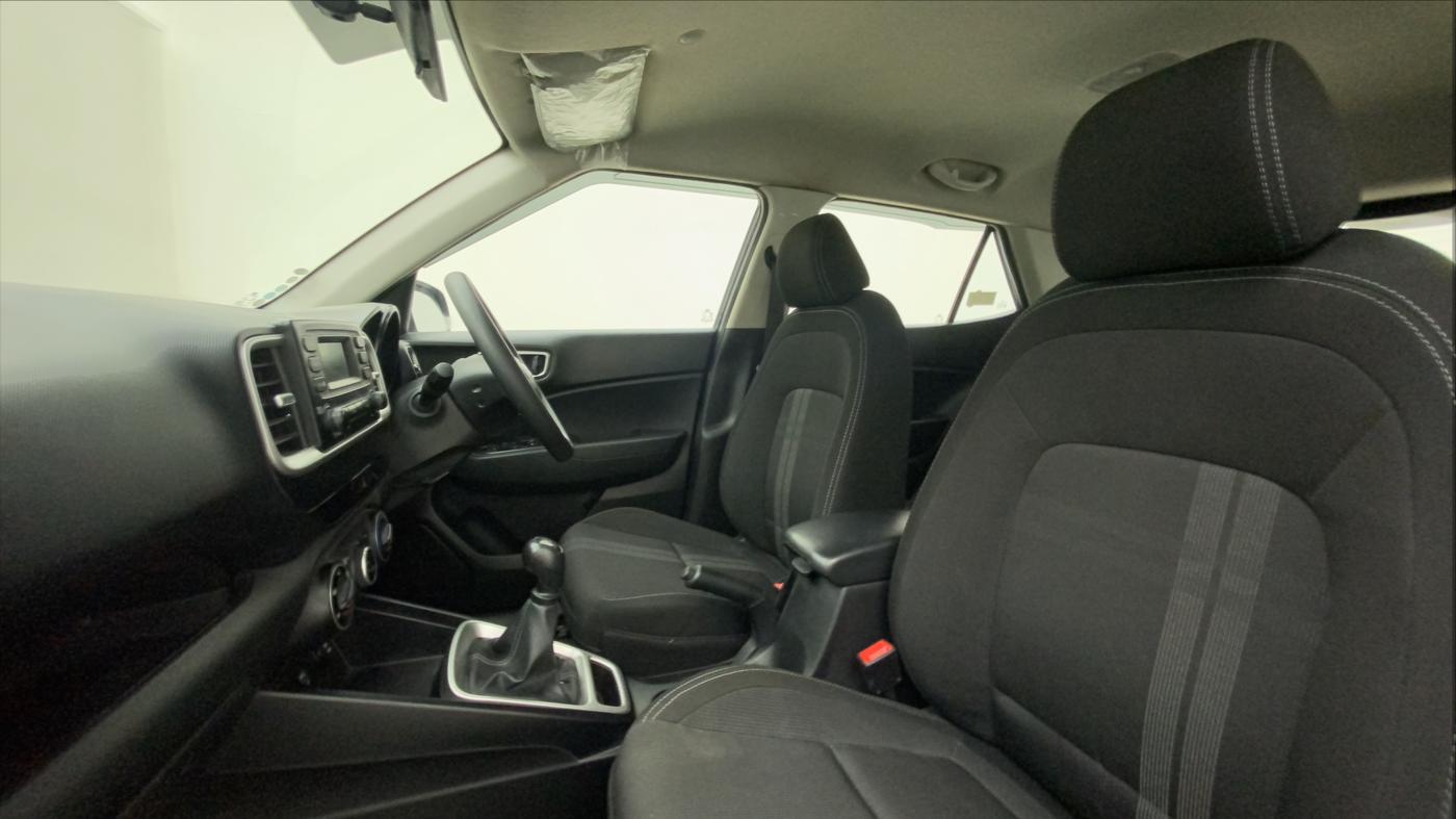 2020 Hyundai VENUE S 1.2, Petrol, Manual, 36,388 km, Right Side Front Door Cabin