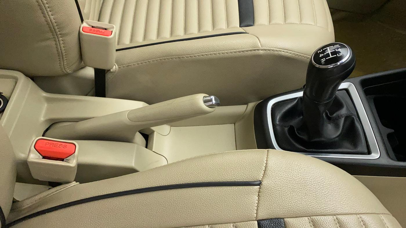 2017 Maruti Dzire VXI, Petrol, Manual, 54,632 km, Gear Lever