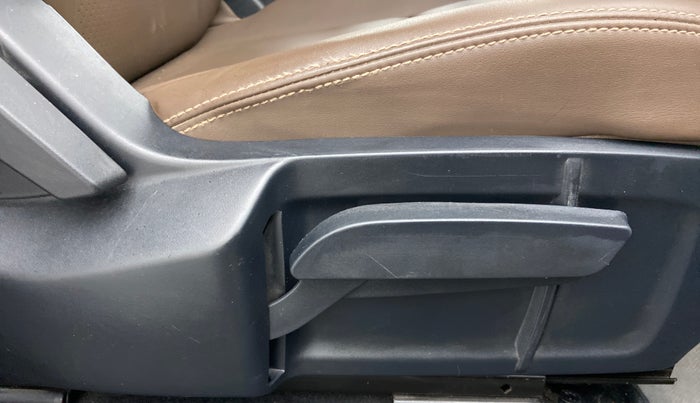 2019 Tata Harrier XZ 2.0L Kryotec, Diesel, Manual, 82,390 km, Driver Side Adjustment Panel