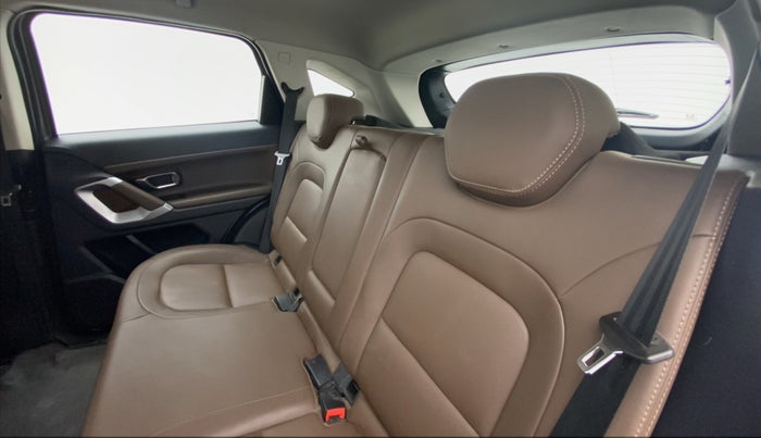 2019 Tata Harrier XZ 2.0L Kryotec, Diesel, Manual, 82,390 km, Right Side Rear Door Cabin