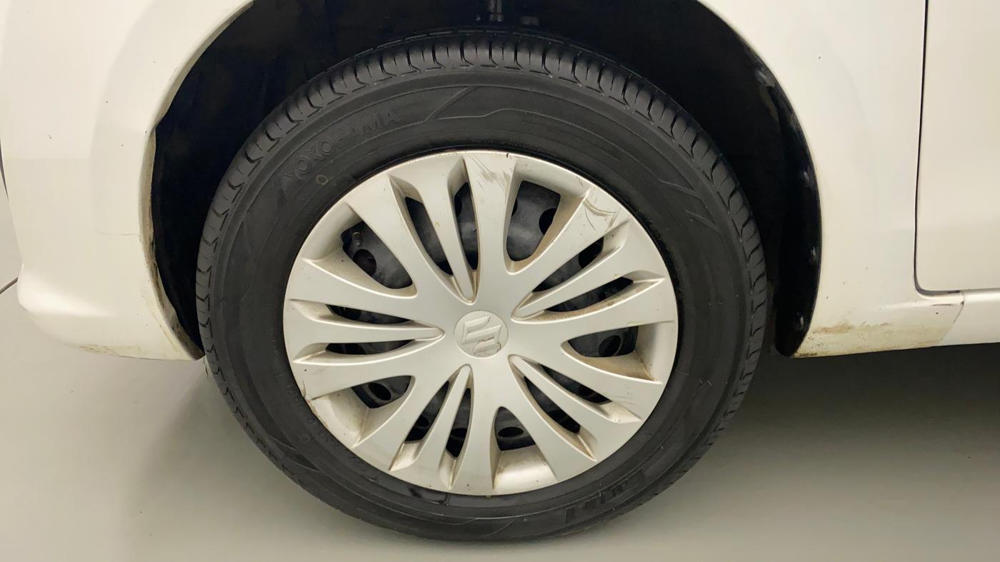 2013 Maruti Ertiga ZXI, CNG, Manual, 74,138 km, Left Front Wheel
