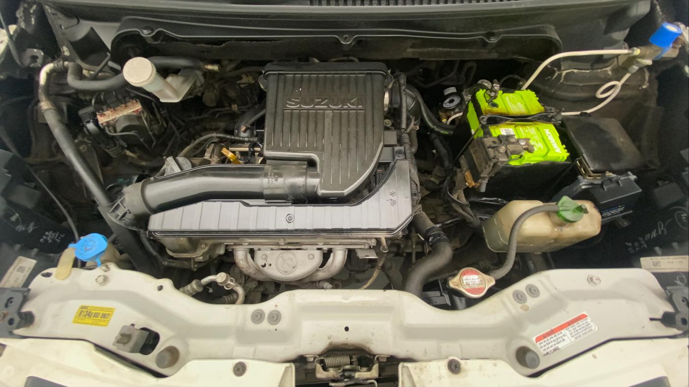 2013 Maruti Ertiga ZXI, CNG, Manual, 74,138 km, Open Bonet