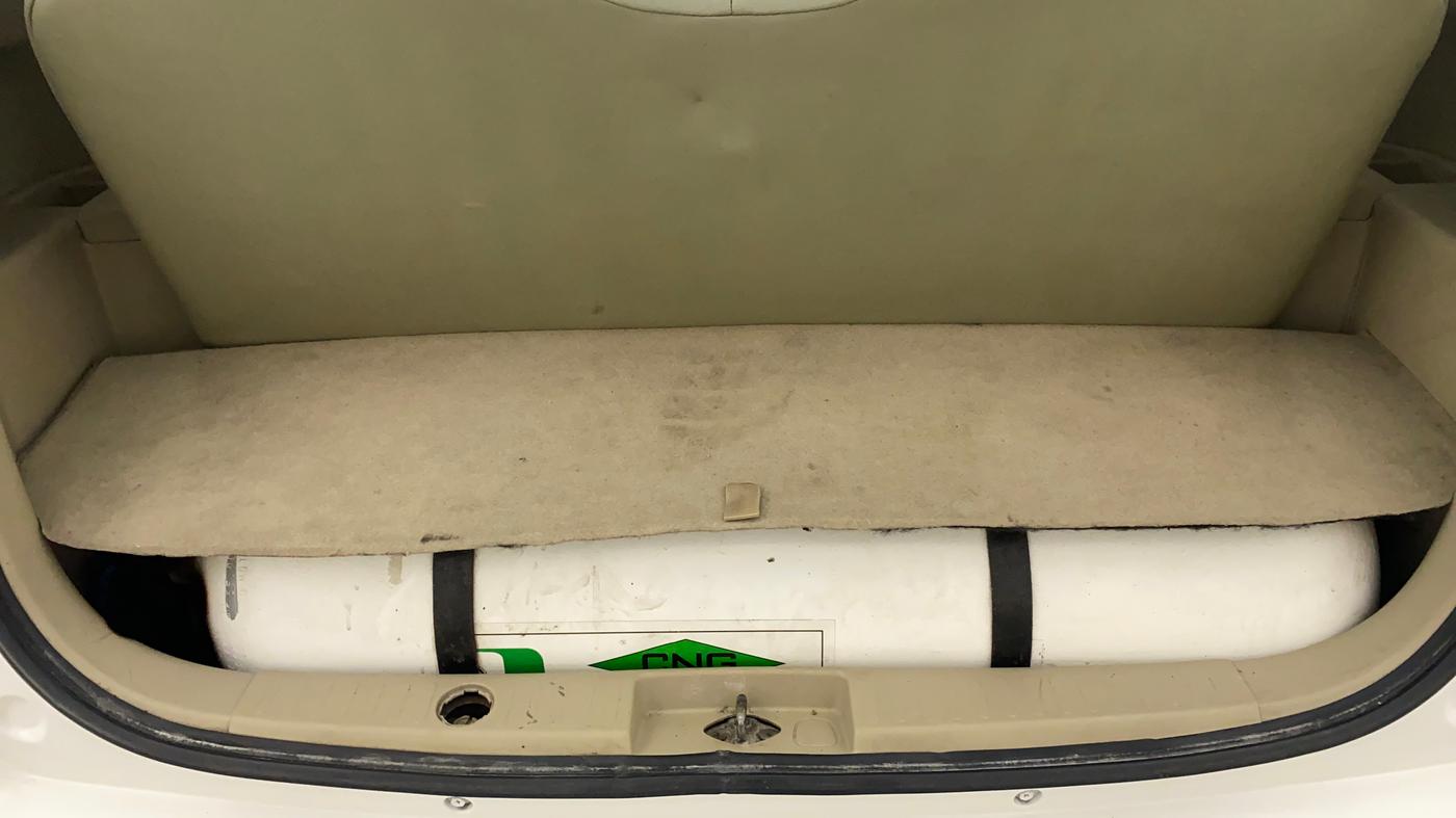 2013 Maruti Ertiga ZXI, CNG, Manual, 74,138 km, Boot Inside