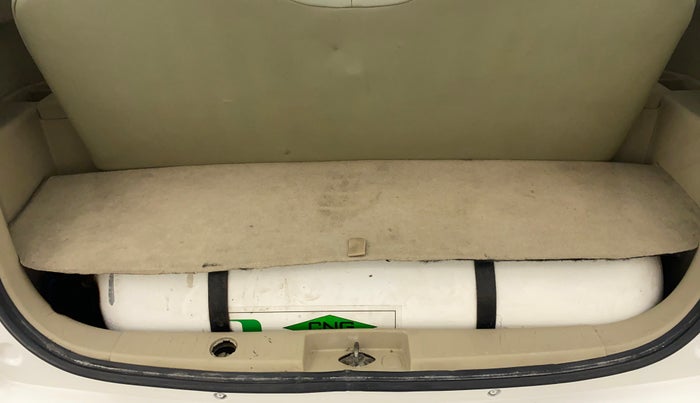 2013 Maruti Ertiga ZXI, CNG, Manual, 74,138 km, Boot Inside