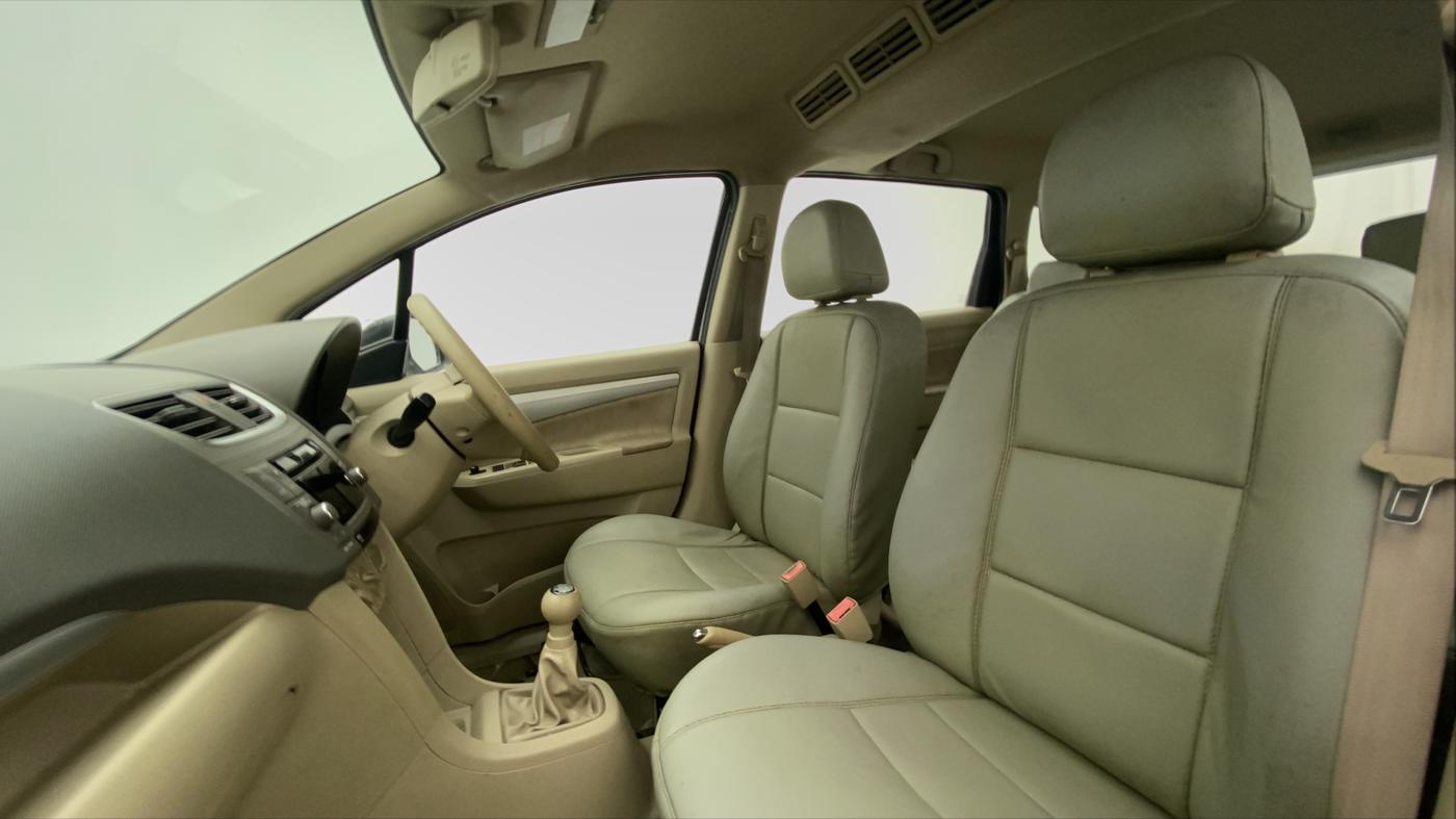 2013 Maruti Ertiga ZXI, CNG, Manual, 74,138 km, Right Side Front Door Cabin
