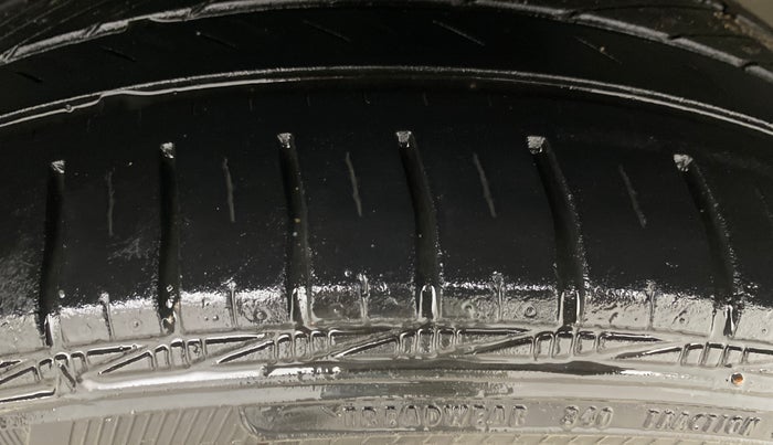 2018 Volkswagen Ameo COMFORTLINE 1.0L, Petrol, Manual, 52,897 km, Left Rear Tyre Tread