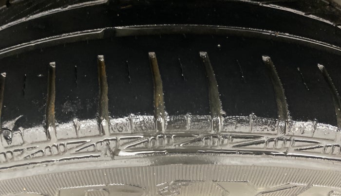 2018 Volkswagen Ameo COMFORTLINE 1.0L, Petrol, Manual, 52,897 km, Right Rear Tyre Tread