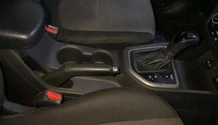 2018 Hyundai Creta SX PLUS AT 1.6 DIESEL, Diesel, Automatic, 96,448 km, Gear Lever