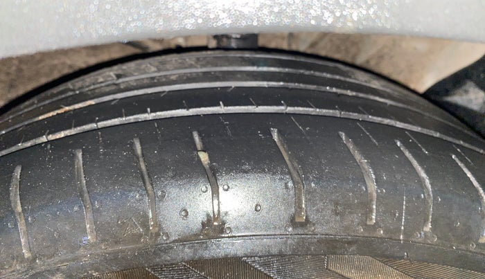 2018 Hyundai Creta SX PLUS AT 1.6 DIESEL, Diesel, Automatic, 96,448 km, Right Front Tyre Tread