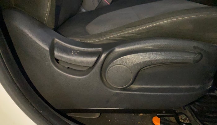 2018 Hyundai Creta SX PLUS AT 1.6 DIESEL, Diesel, Automatic, 96,448 km, Driver Side Adjustment Panel