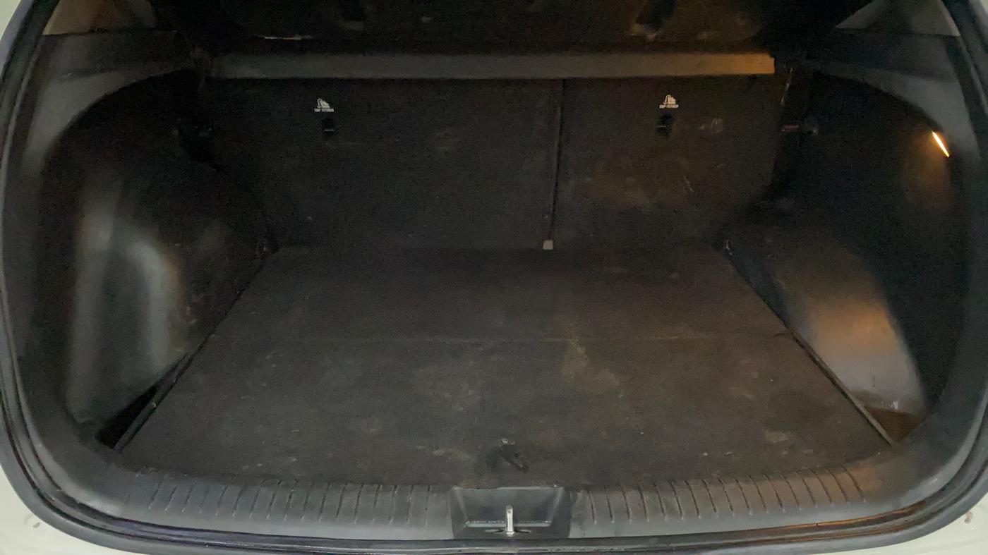 2018 Hyundai Creta SX PLUS AT 1.6 DIESEL, Diesel, Automatic, 96,448 km, Boot Inside