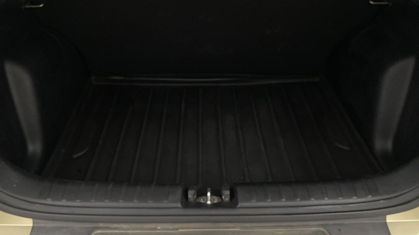 2020 KIA SONET HTK PLUS 1.0 DCT, Petrol, Automatic, 50,590 km, Boot Inside