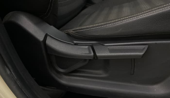 2020 KIA SONET HTK PLUS 1.0 DCT, Petrol, Automatic, 50,447 km, Driver Side Adjustment Panel
