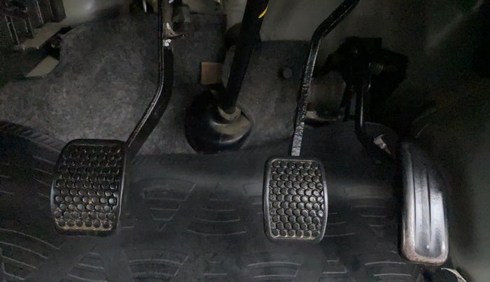 2018 Maruti Eeco 7 STR, Petrol, Manual, 10,415 km, Pedals