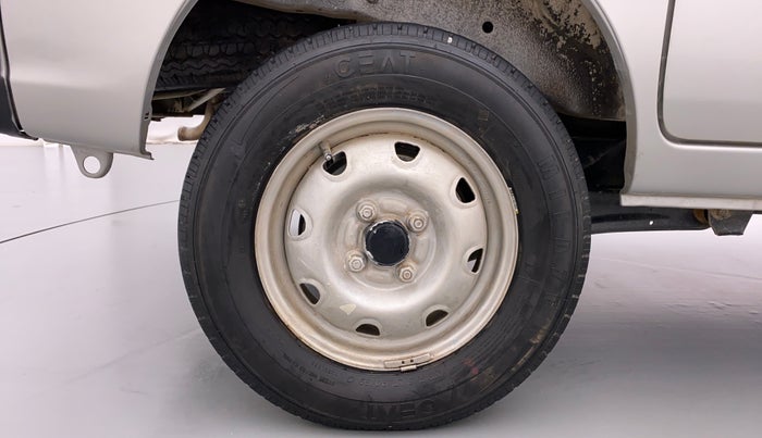2018 Maruti Eeco 7 STR, Petrol, Manual, 10,415 km, Right Rear Wheel