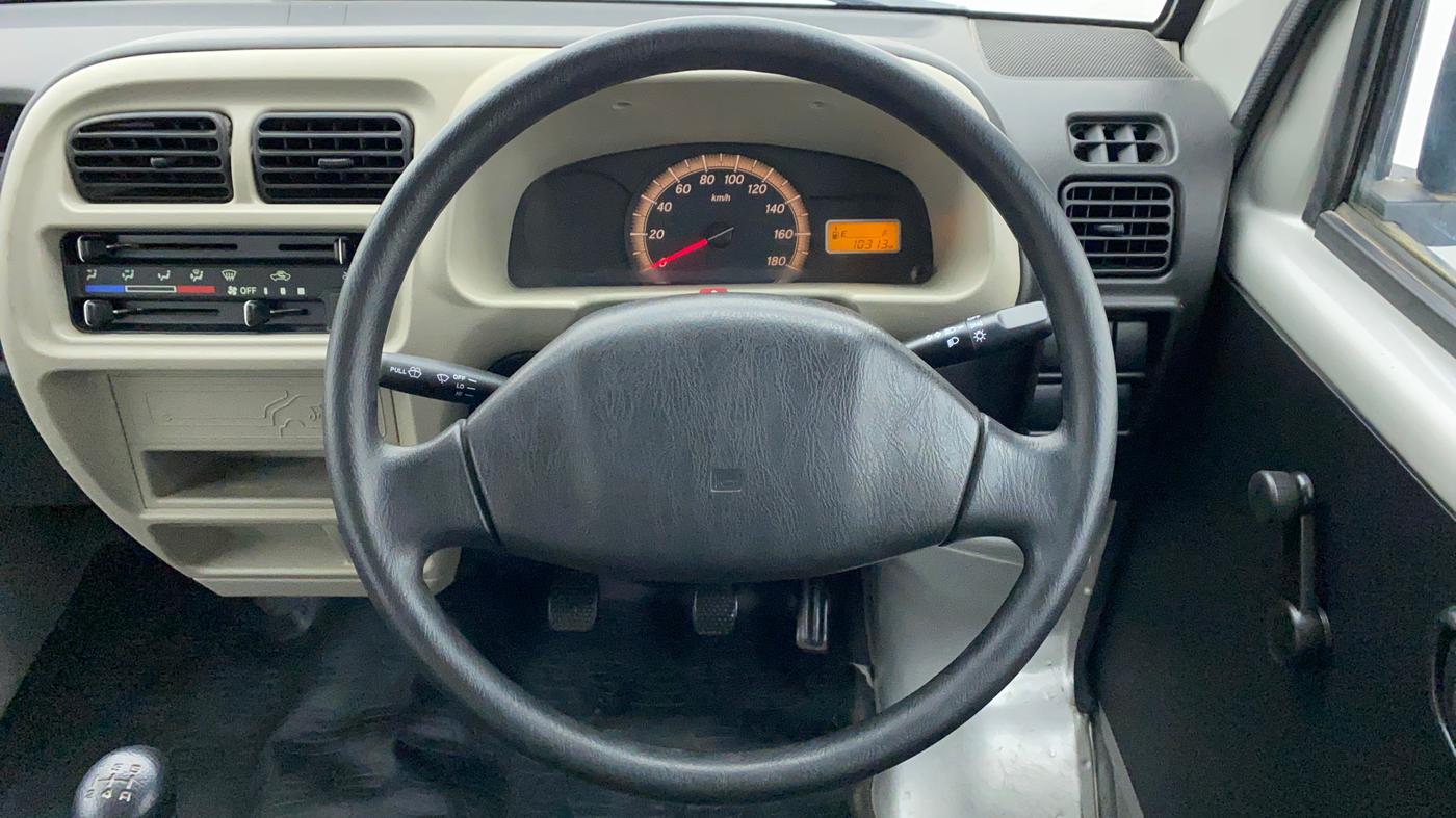 2018 Maruti Eeco 7 STR, Petrol, Manual, 10,415 km, Steering Wheel Close Up