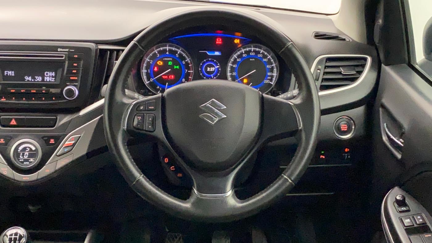 2016 Maruti Baleno ZETA 1.2 K12, Petrol, Manual, 17,406 km, Steering Wheel Close-up