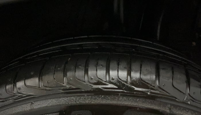 2021 KIA SONET HTX PLUS 1.0 IMT, Petrol, Manual, 56,969 km, Left Rear Tyre Tread