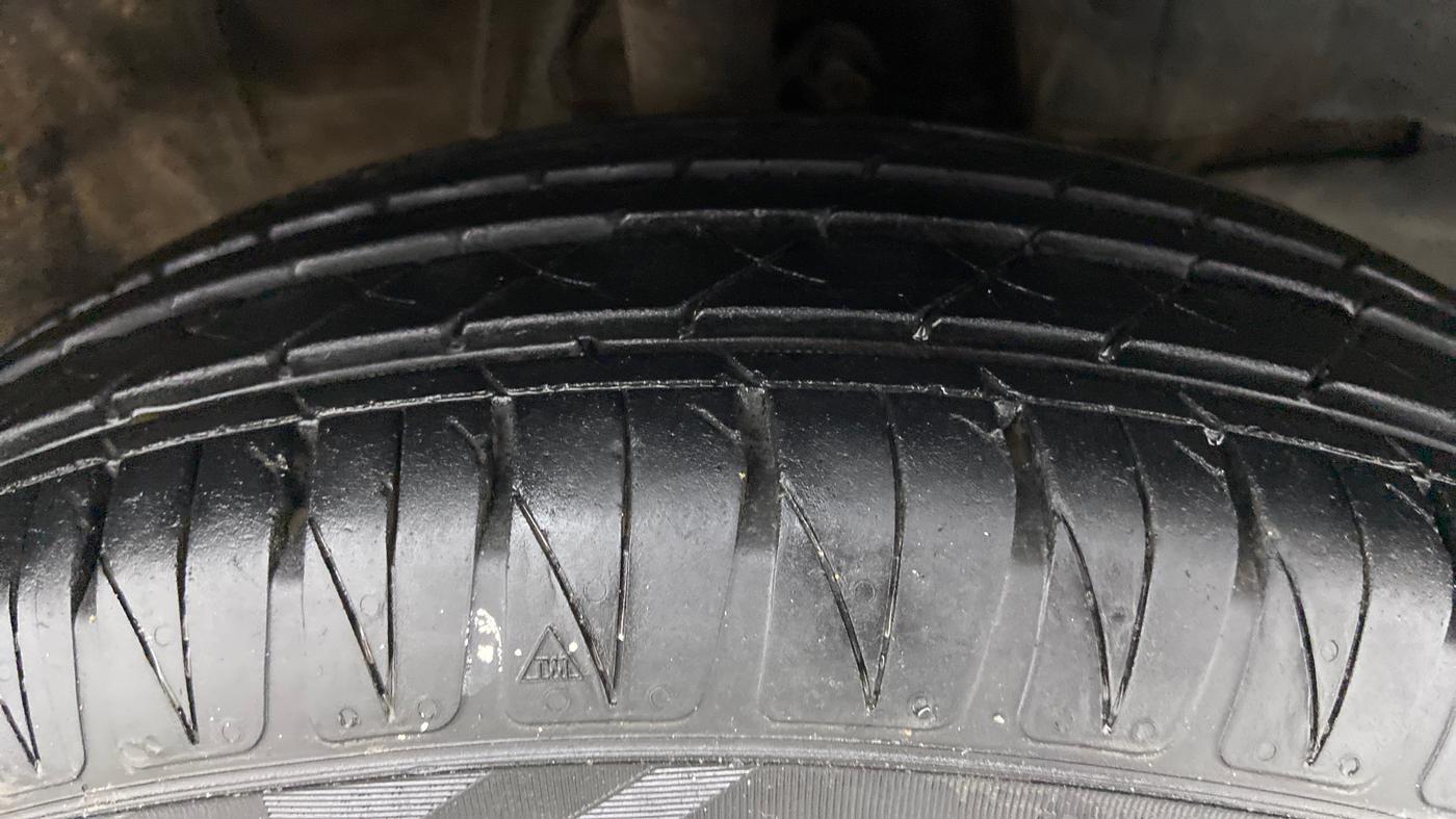 2017 Honda Jazz 1.2 V AT, Petrol, Automatic, 40,331 km, Right Front Tyre Tread
