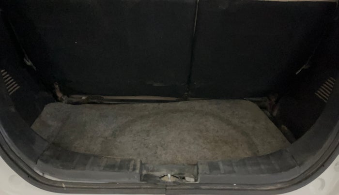 2017 Maruti Wagon R 1.0 VXI, Petrol, Manual, 37,964 km, Boot Inside