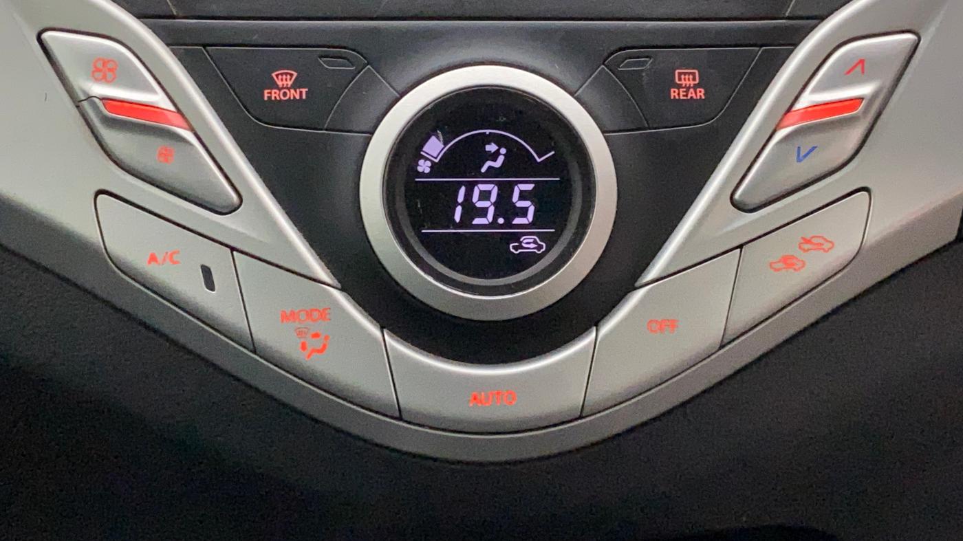 2016 Maruti Baleno ZETA PETROL 1.2, Petrol, Manual, 33,001 km, Automatic Climate Control