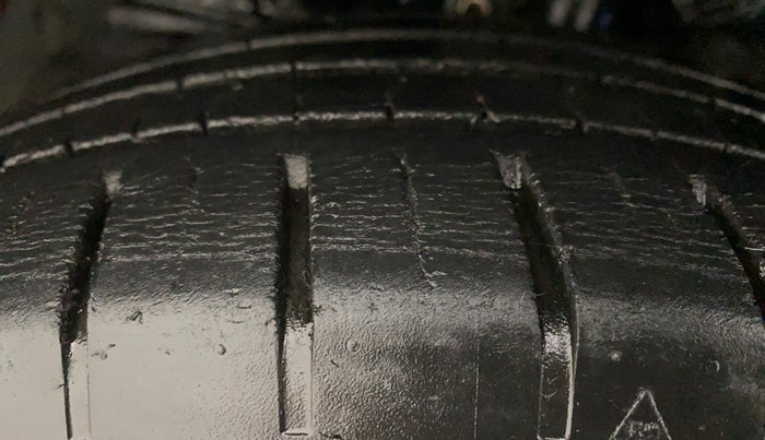 2017 Maruti Baleno ALPHA PETROL 1.2, Petrol, Manual, 48,040 km, Left Front Tyre Tread