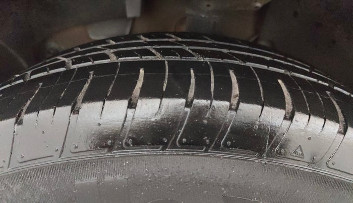 2021 Renault Duster RXZ 1.5 PETROL MT, Petrol, Manual, 26,525 km, Left Front Tyre Tread