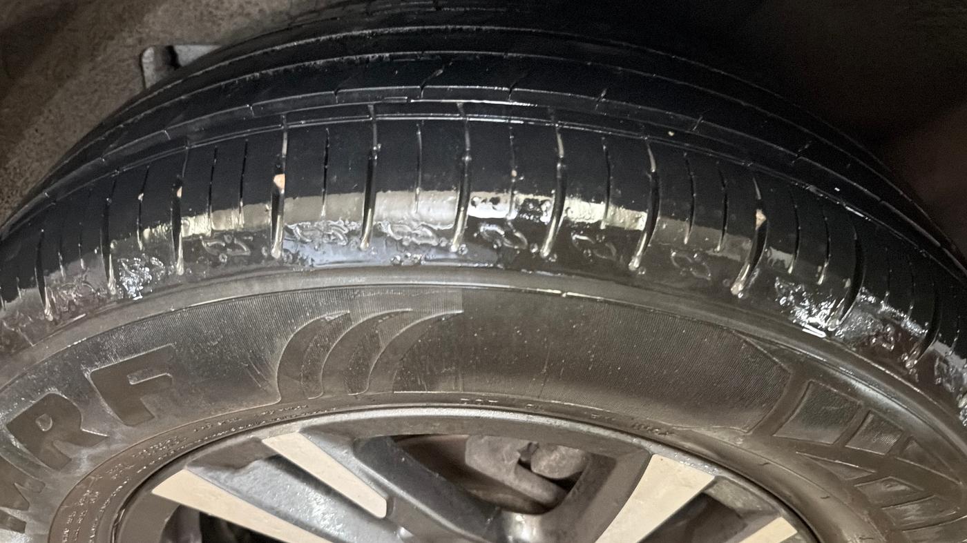 2024 Mahindra XUV700 AX 5 P MT 7 STR, Petrol, Manual, 39,411 km, Left Rear Tyre Tread