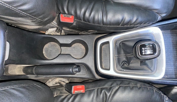 2020 Hyundai VENUE SX 1.5 CRDI, Diesel, Manual, 91,838 km, Gear Lever