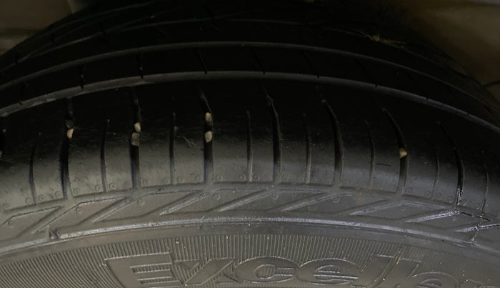 2020 Hyundai VENUE SX 1.5 CRDI, Diesel, Manual, 91,838 km, Right Rear Tyre Tread