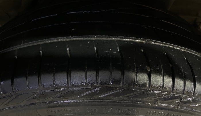 2020 Hyundai VENUE SX 1.5 CRDI, Diesel, Manual, 91,838 km, Left Rear Tyre Tread