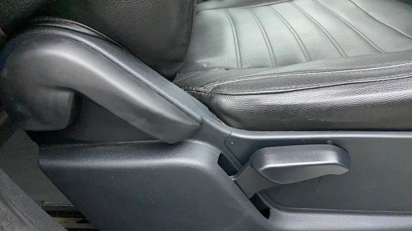 2020 Ford Ecosport TREND 1.5L PETROL, Petrol, Manual, 52,009 km, Driver Side Adjustment Panel