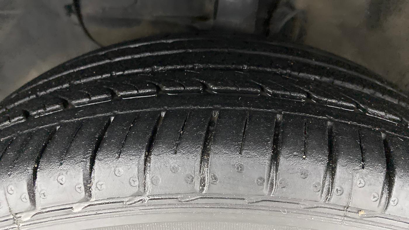 2018 Hyundai i20 Active 1.2 S, Petrol, Manual, 23,555 km, Left Front Tyre Tread