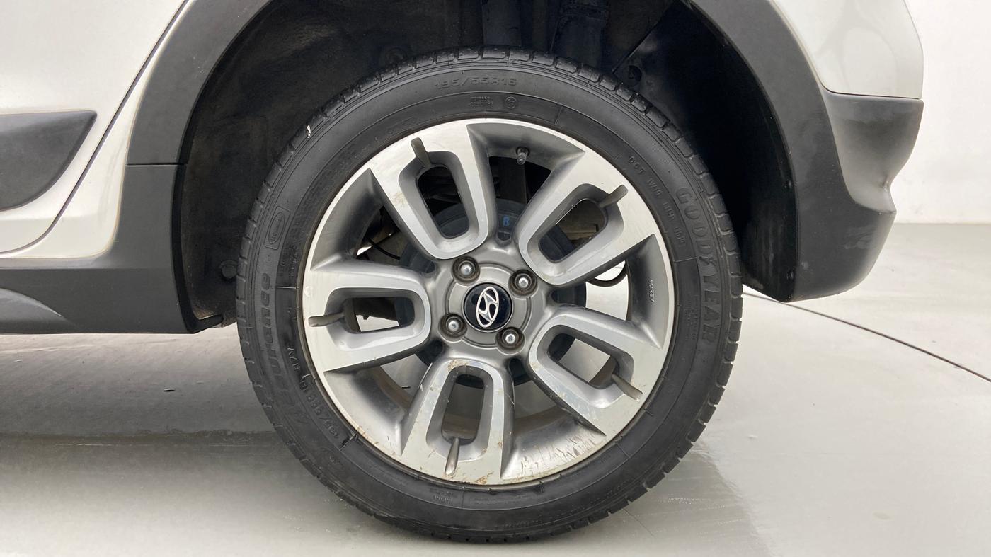 2018 Hyundai i20 Active 1.2 S, Petrol, Manual, 23,555 km, Left Rear Wheel
