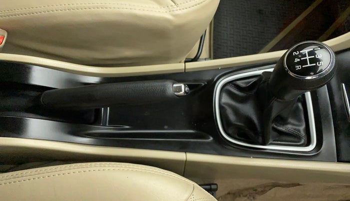 2018 Maruti Ciaz ZETA 1.5 SHVS MT PETROL, Petrol, Manual, 16,332 km, Gear Lever