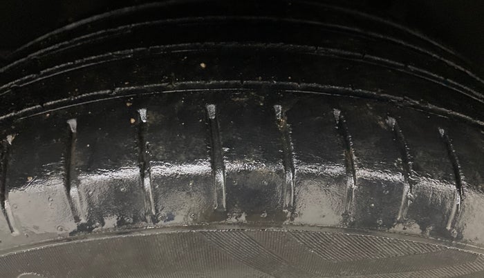 2019 Maruti Baleno ZETA CVT PETROL 1.2, Petrol, Automatic, 53,943 km, Left Rear Tyre Tread