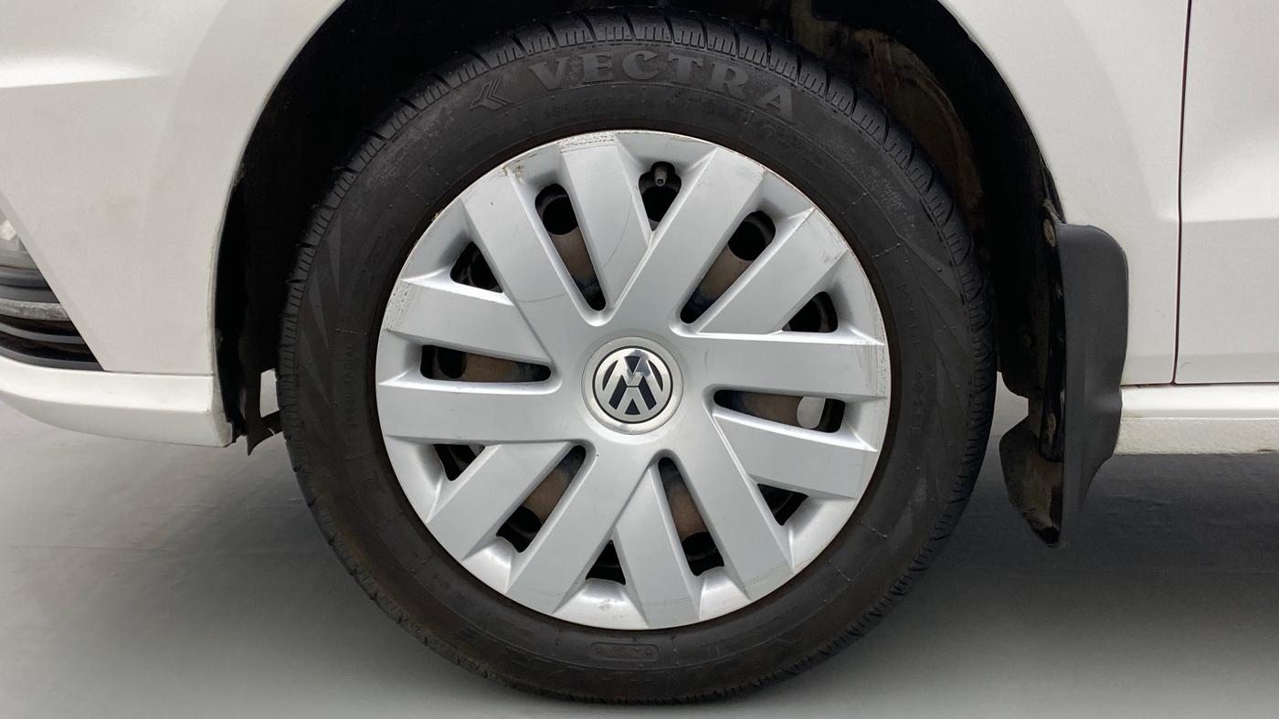 2016 Volkswagen Ameo COMFORTLINE 1.2, Petrol, Manual, 80,244 km, Left Front Wheel