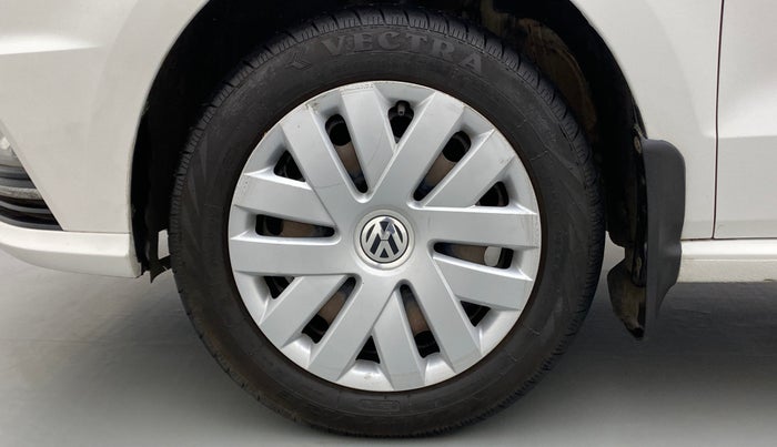 2016 Volkswagen Ameo COMFORTLINE 1.2, Petrol, Manual, 80,244 km, Left Front Wheel