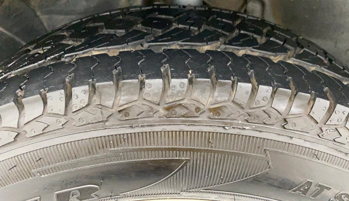 2015 Renault Duster RXZ DIESEL 110, Diesel, Manual, 42,322 km, Left Front Tyre Tread