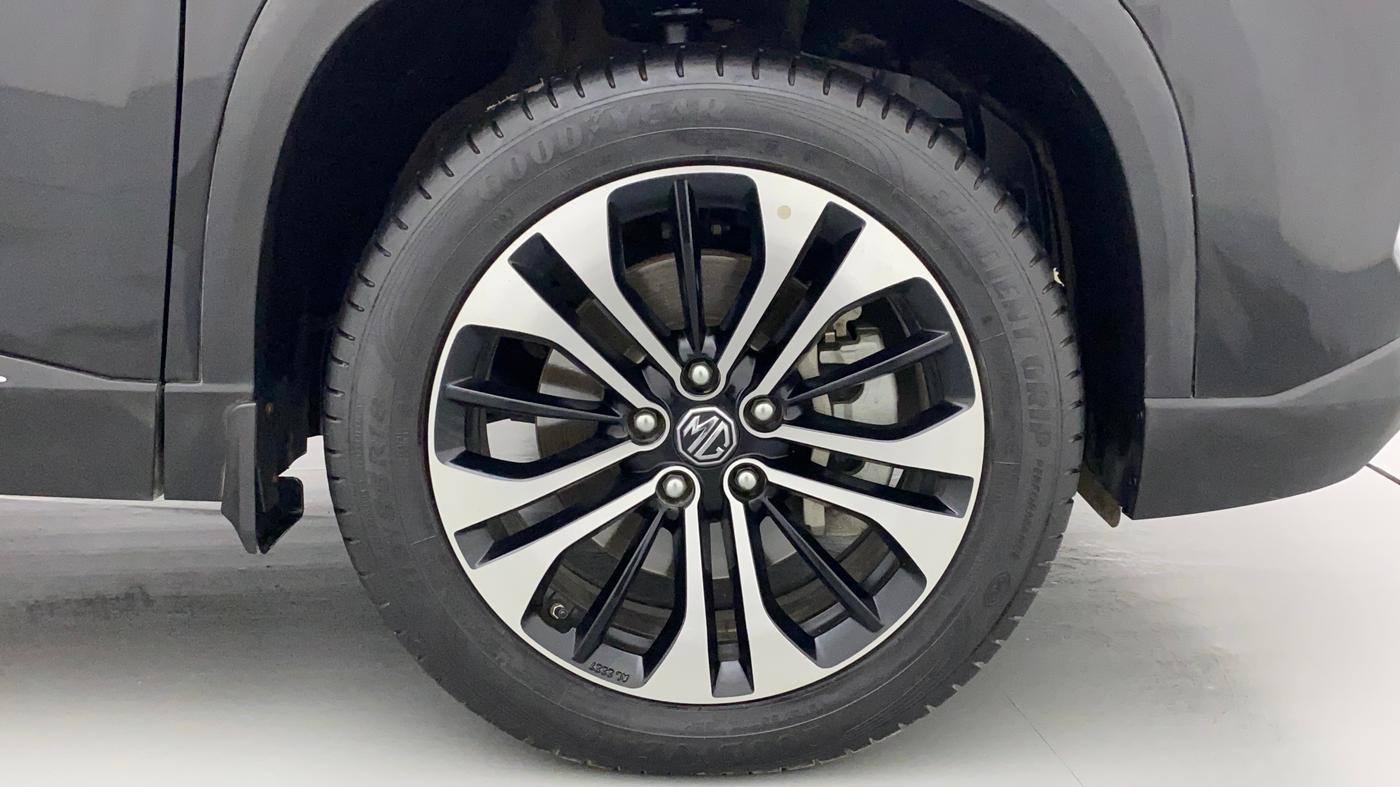 2022 MG HECTOR SHARP 1.5 PETROL CVT, Petrol, Automatic, 16,631 km, Right Front Wheel